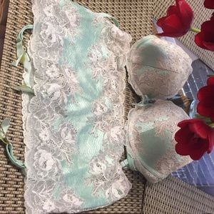 Victoria’s Secret bra and matching bottom
